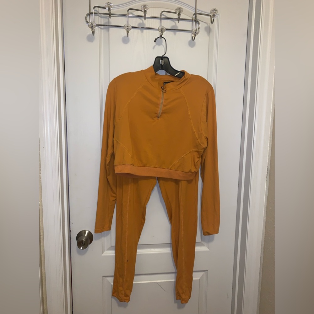 Women sweatsuit set